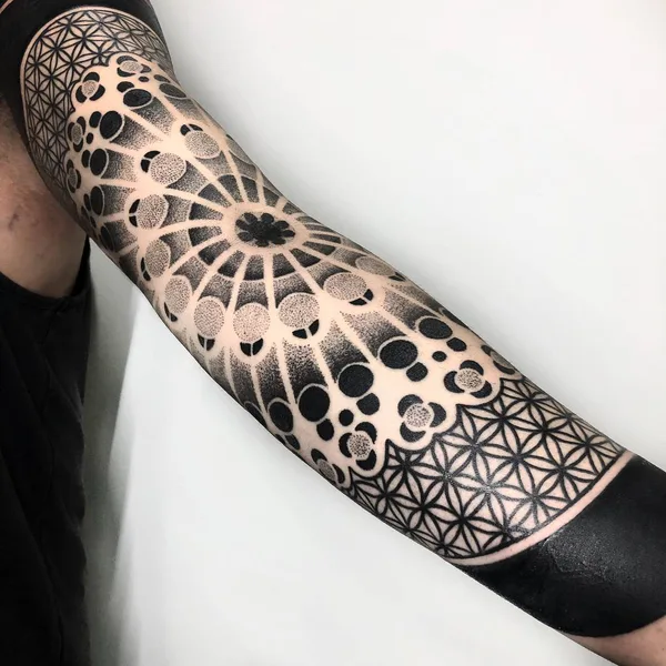 Ornamental tattoo by Melow Perez in Barcelona