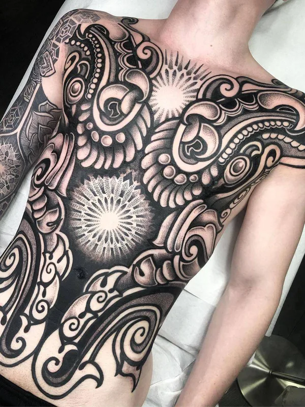 male black and grey blackwork tattoo auf chest #32048 | Tätowierer Melow Perez