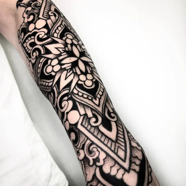 Ornamental tattoo by Melow Perez in Barcelona