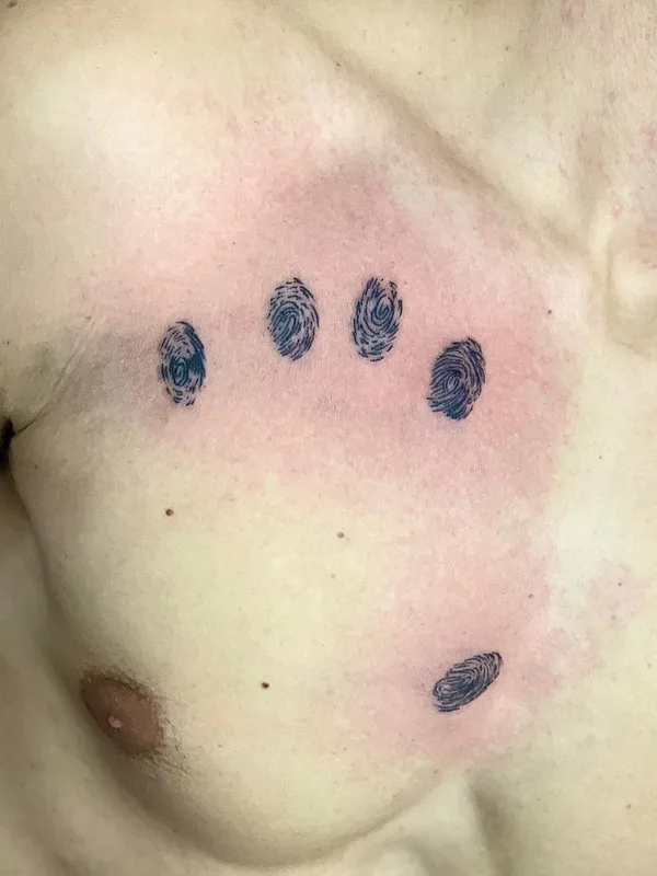 male black linework tatuaje en chest #42156 | Tatuador Владислав Бондаренко