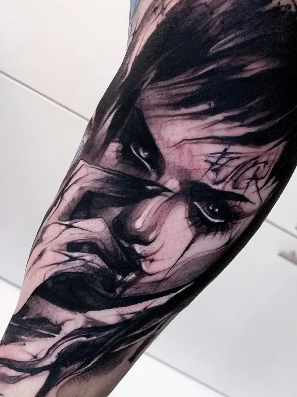 female black and grey black and grey tatuaje en forearm #32776 | Tatuador Hollie Pryce-Jones