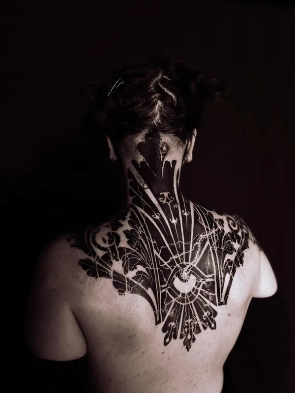 black blackwork 타투 부위 full back #59590 | 타투이스트 Антон Тычков