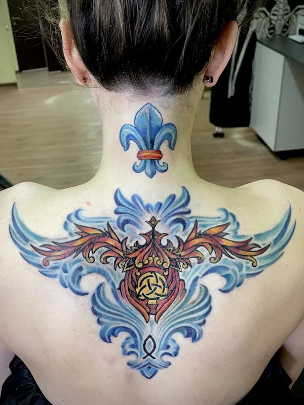female color ornamental Tatuagem em upper back #74512 | Tatuador Леонид Изгин