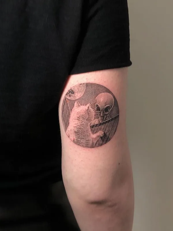 black and grey realism татуировка на bicep #44489 | Тату мастер Вячеслав Веровский