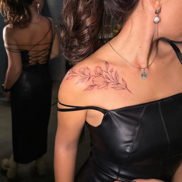 Fine Line tattoo by Аня Дарбицкая in Dubai