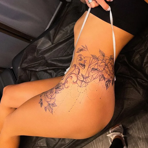 Fine Line tattoo by Аня Дарбицкая in Dubai