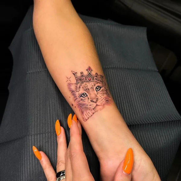 Fine Line tattoo by Аня Дарбицкая in Dubai
