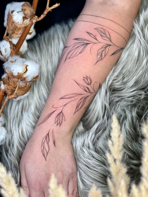 black and grey fineline Tatuaggio su forearm #61184 | Tatuatore Yana Yakovyna