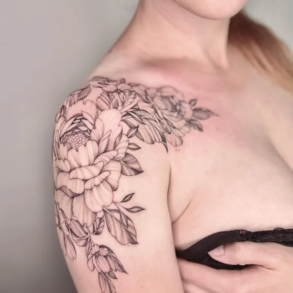 Fine Line tattoo by Yana Yakovyna in Dubai