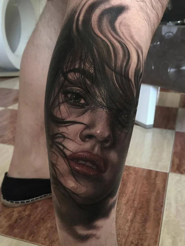 female color realism tattoo auf calf #27938 | Tätowierer Fred Thomas