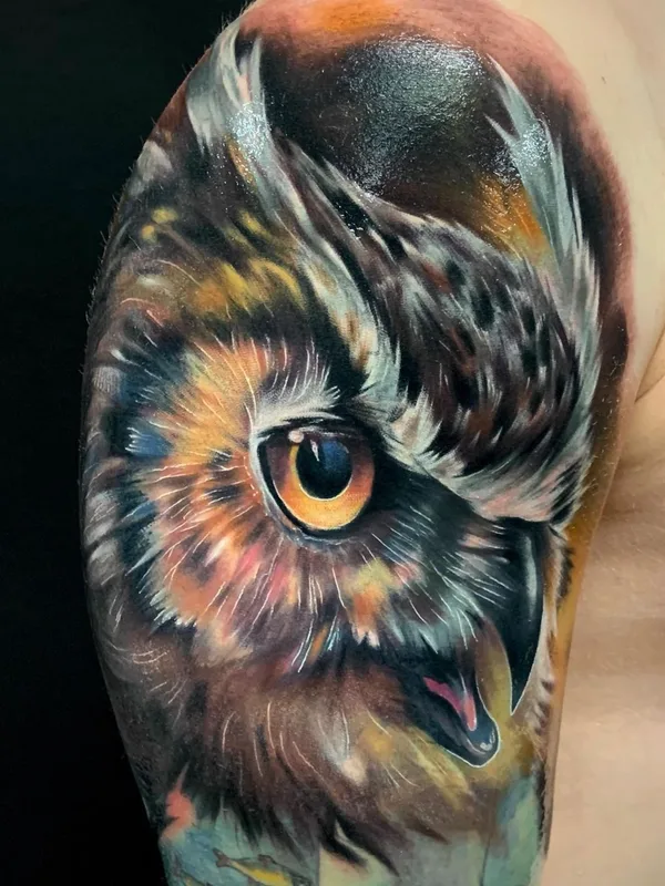 color realism Tatuaggio su shoulder #50369 | Tatuatore Кирилл Туракалин