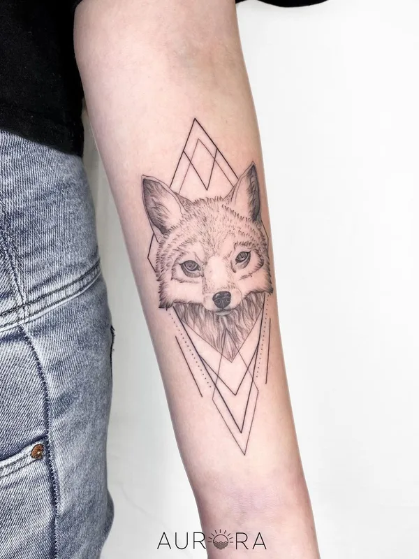 black and grey geometric tatouage sur forearm #50374 | Artiste tatoueur Данила