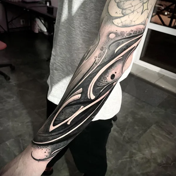 Graphic tattoo by Иджи Тредгуд in Казань