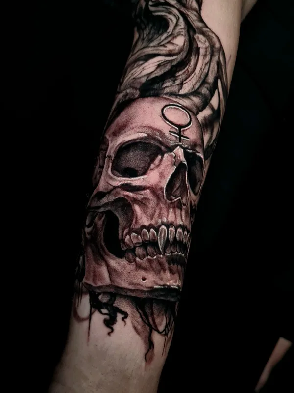 black and grey realism tattoo auf forearm #66168 | Tätowierer Margoatir
