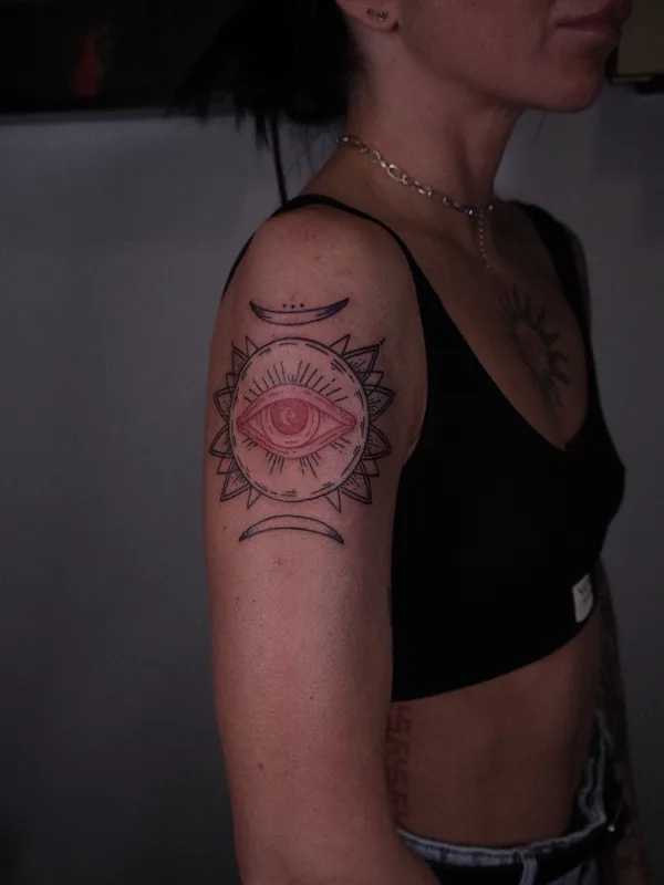 female color linework татуировка на upper arm #70474 | Тату мастер PolinaRoksman