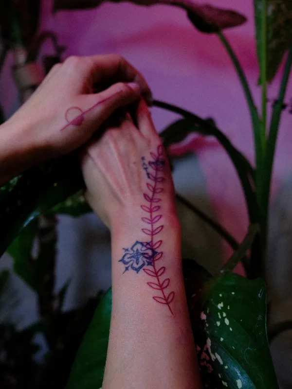 color linework татуировка на forearm #70481 | Тату мастер PolinaRoksman