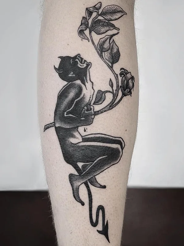 black and grey blackwork татуировка на calf #56013 | Тату мастер Lera Welary