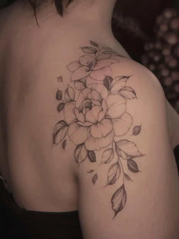 Feminine tattoo by Krysz in Wrocław