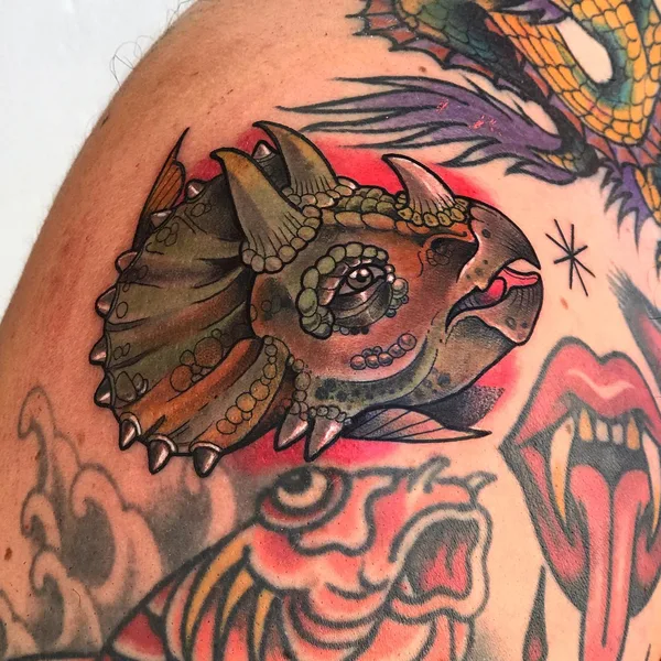 Traditional tattoo by Kirsten Grzeskowiak in Düsseldorf