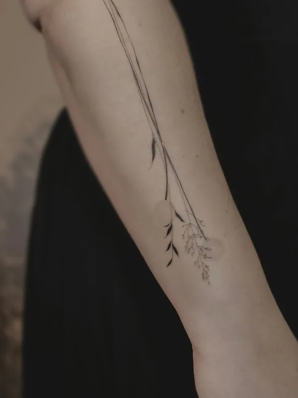 black fineline Tatuagem em forearm #56207 | Tatuador WING YIN
