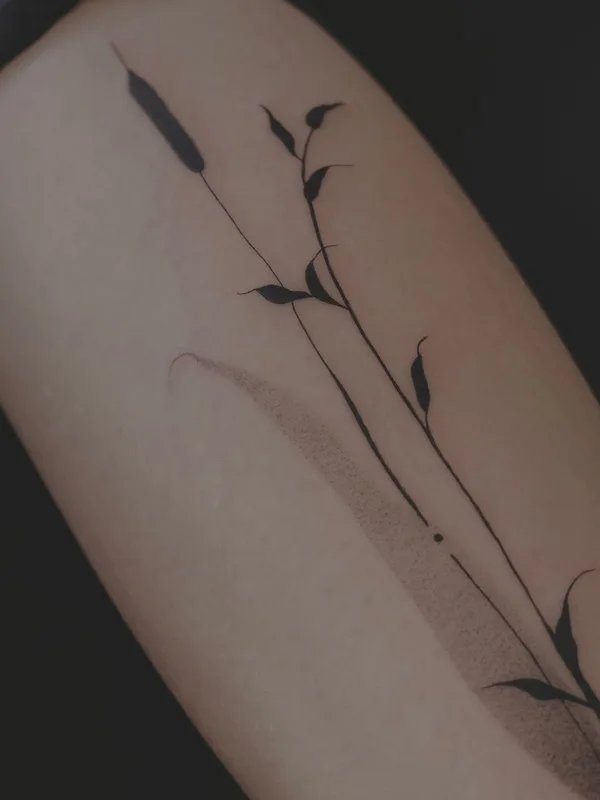 black linework Tatuagem em forearm #56214 | Tatuador WING YIN