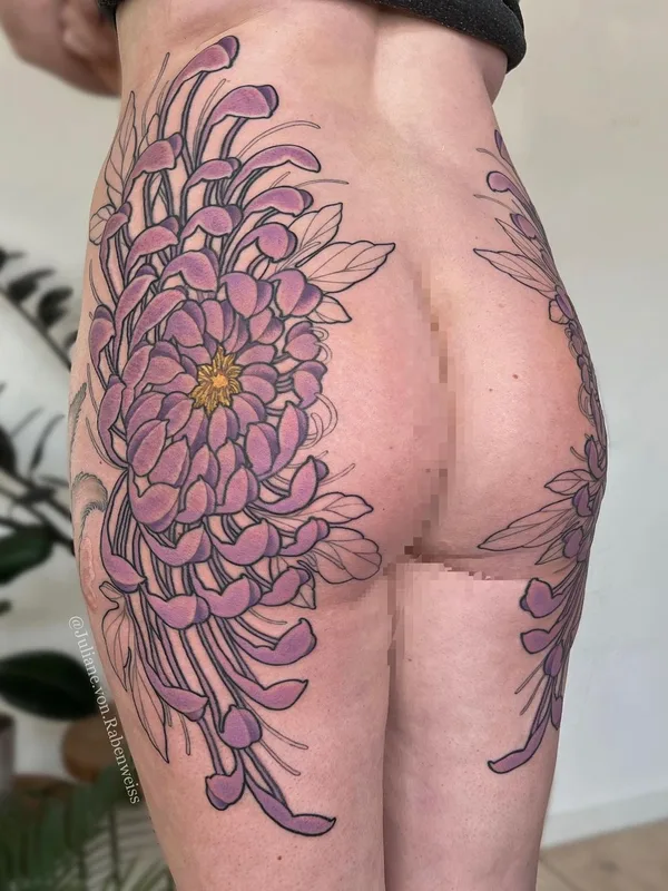 female color japanese Tatuagem em hip #56227 | Tatuador Juliane von Rabenweiss