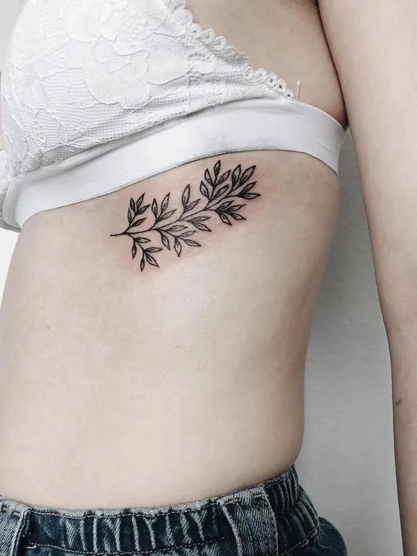 female black fineline татуировка на ribcage #56255 | Тату мастер Lucyeezy Tattooing