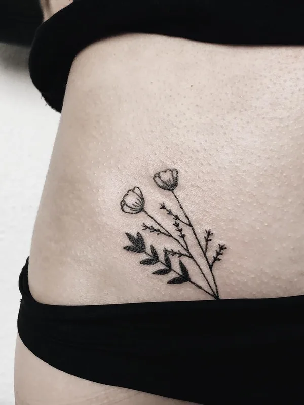 female black fineline татуировка на hip #56251 | Тату мастер Lucyeezy Tattooing