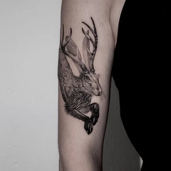 Graphic tattoo by Felix Graph Tattoo in Düsseldorf