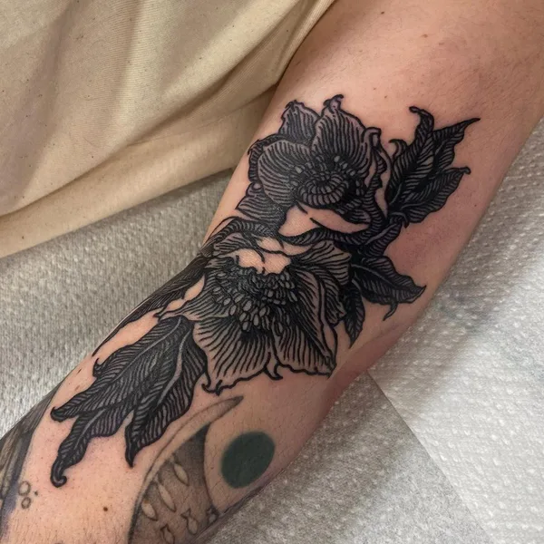 Graphic tattoo by Mackenzie in Düsseldorf