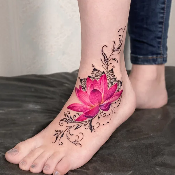 Реализм tattoo by Кристина Галиулина / Crystal Tattoo in Москва