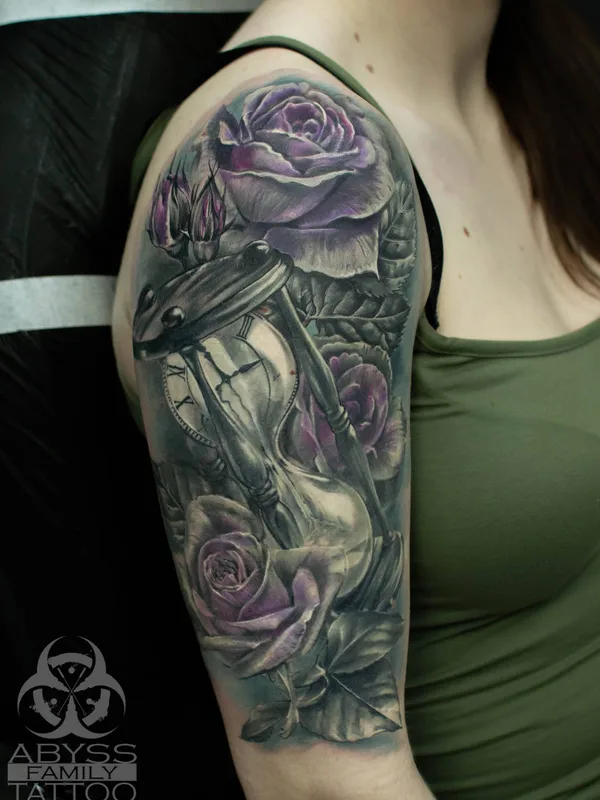 female black and grey realism tatouage sur full sleeve #32384 | Artiste tatoueur Александр Эбисс