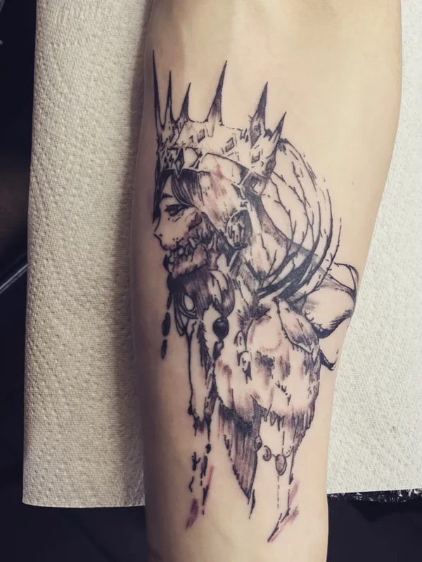 female black and grey sketch tattoo auf thigh #73382 | Tätowierer Alpha tattoos 