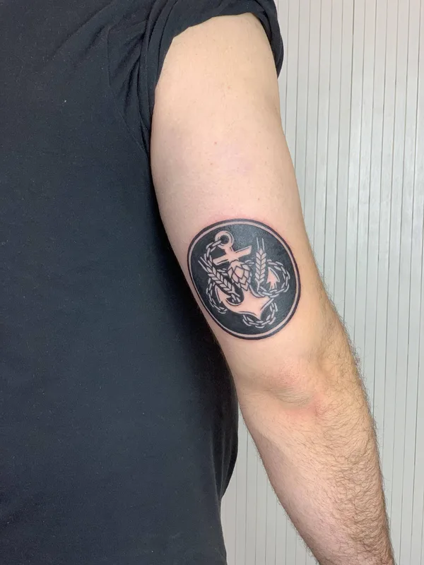 male black blackwork татуировка на upper arm #32825 | Тату мастер The Monkid