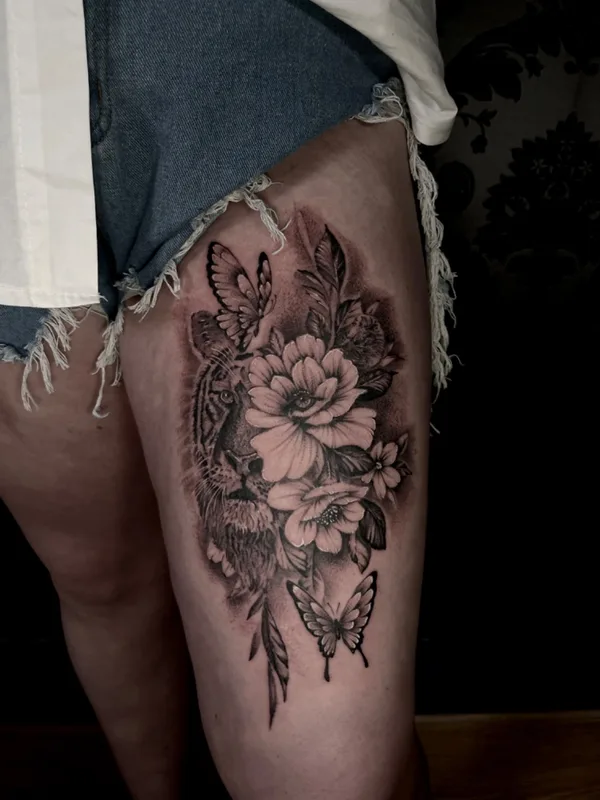 female black and grey realism татуировка на thigh #74954 | Тату мастер Sigitas Kasperavicius