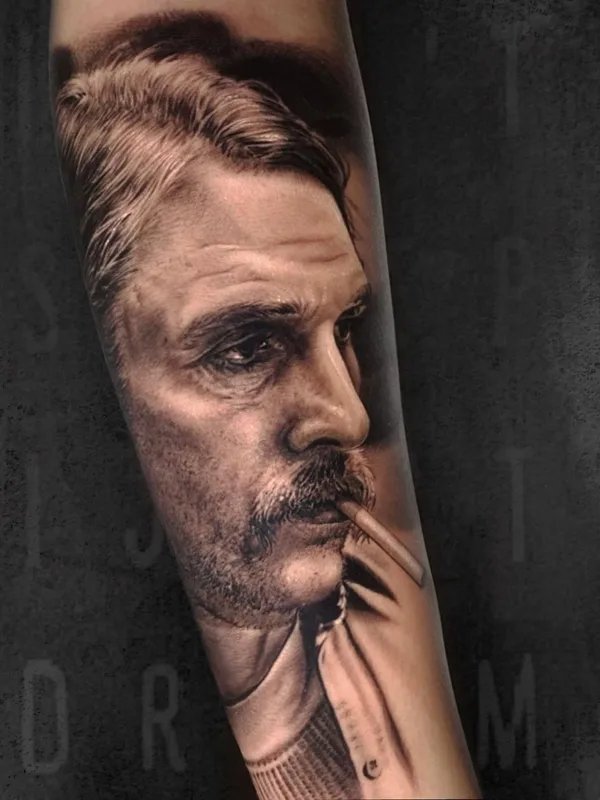 male black and grey realism 纹身 在 forearm #50521 | 纹身师 Николай Мерцалов