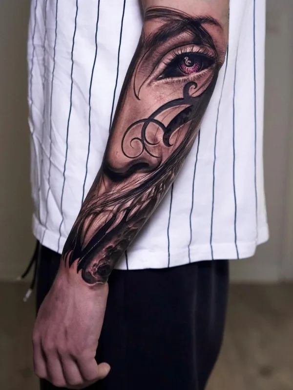 black and grey realism 纹身 在 forearm #50523 | 纹身师 Николай Мерцалов