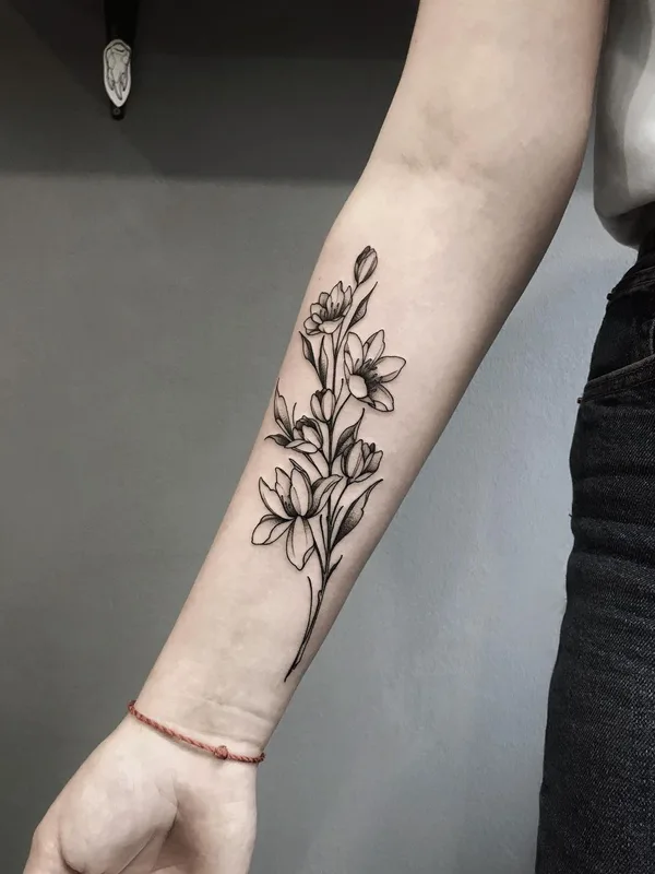 female black and grey fineline 타투 부위 forearm #50570 | 타투이스트 Арина Инголычева