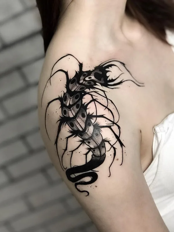 female black and grey blackwork 타투 부위 shoulder #50619 | 타투이스트 Костя Камбуров