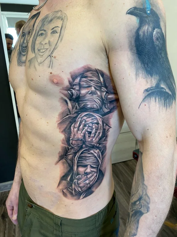 male black and grey realism Tatuaggio su ribcage #64277 | Tatuatore Андрей Тихомиров