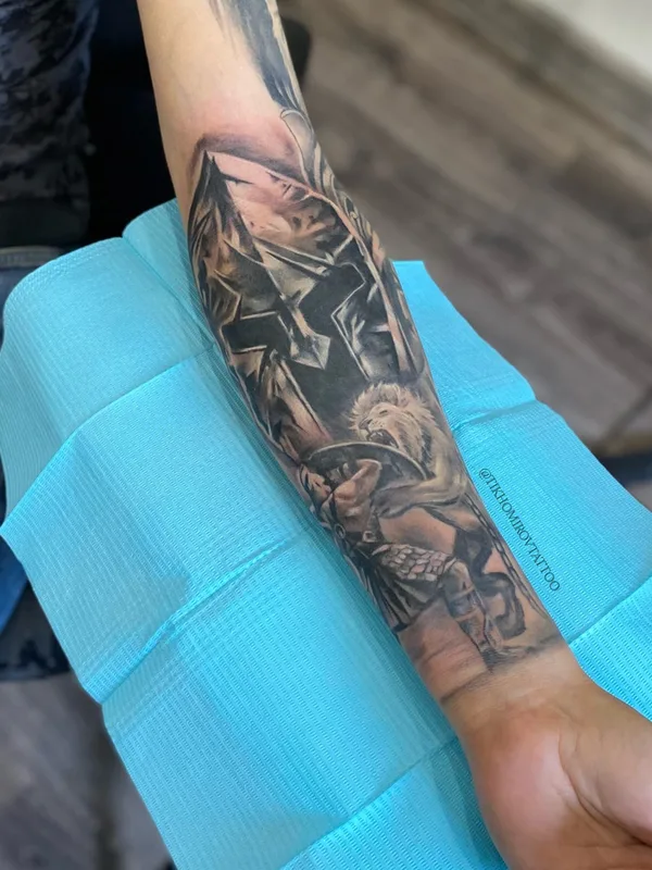 black and grey realism Tatuaggio su forearm #64279 | Tatuatore Андрей Тихомиров