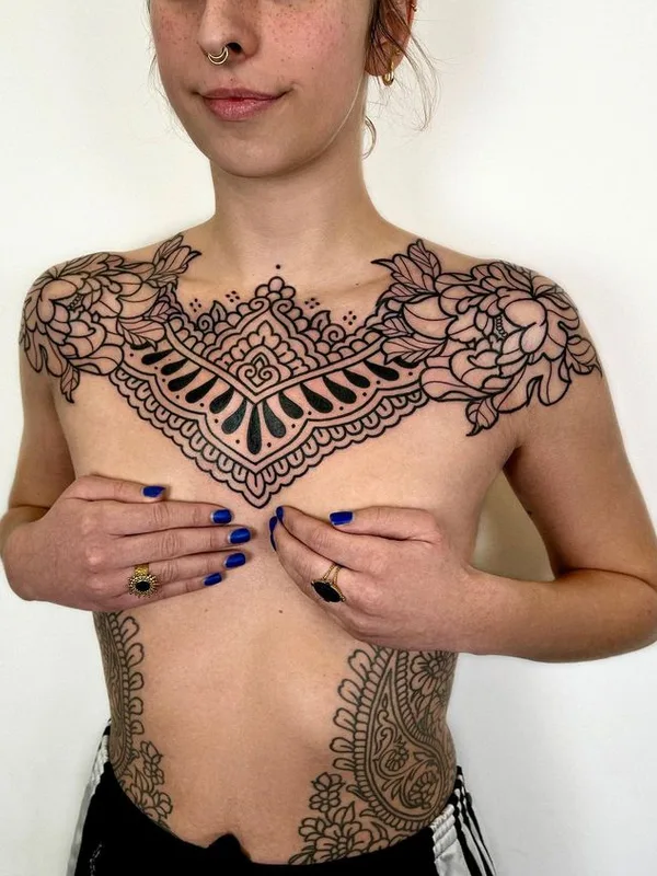 female black ornamental татуировка на chest #65009 | Тату мастер Helen Hitori