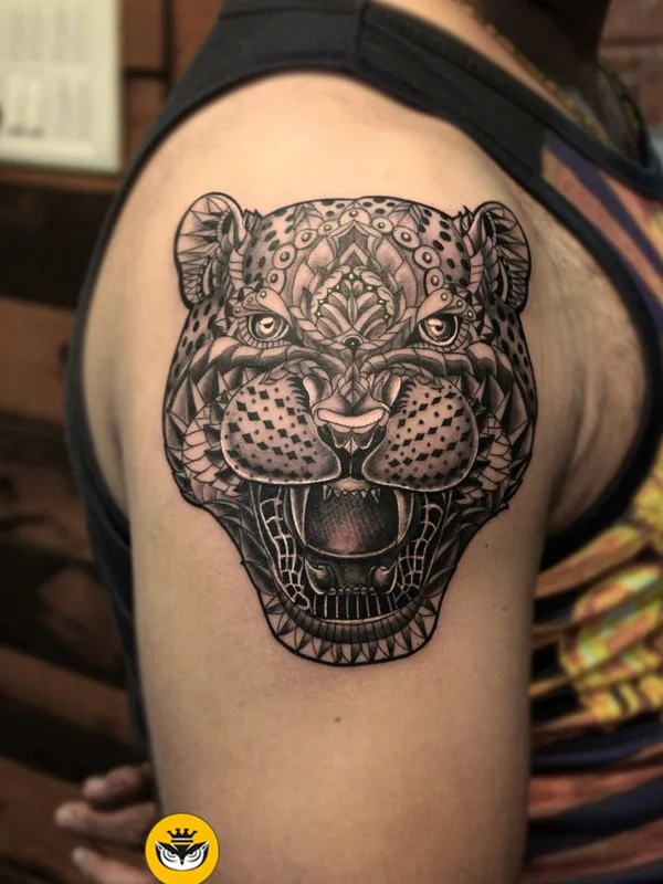 male black and grey blackwork татуировка на shoulder #54335 | Тату мастер ketan vaidya