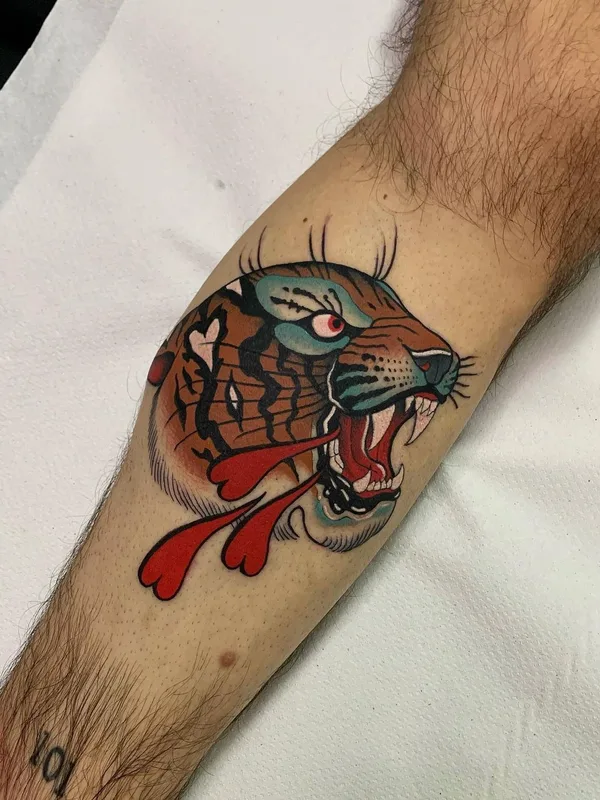 color traditional tatouage sur calf #40047 | Artiste tatoueur Julian