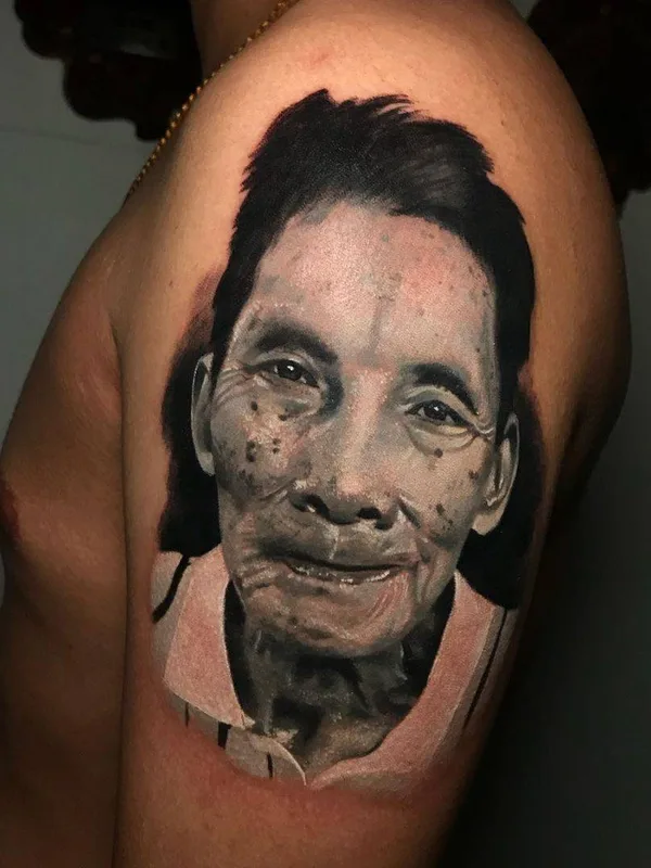 black and grey realism 타투 부위 shoulder #31195 | 타투이스트 Aaron Olaguivel (Omom Tattoo)