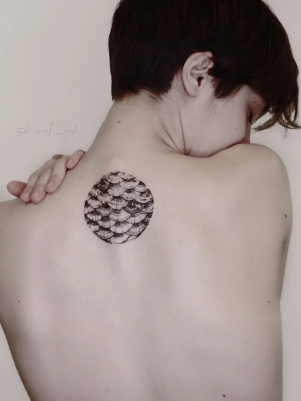 black linework татуировка на shoulder blade #37352 | Тату мастер Лена Королева