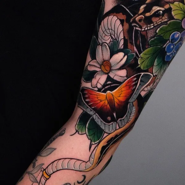 Botanical tattoo by Лариса Ганзвинд in Moscow