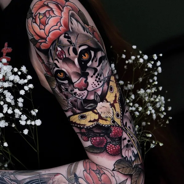 Botanical tattoo by Лариса Ганзвинд in Moscow