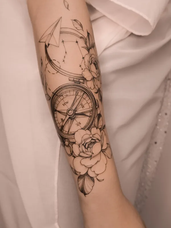 black and grey fineline tatouage sur forearm #60247 | Artiste tatoueur Katrin_Inktattoo