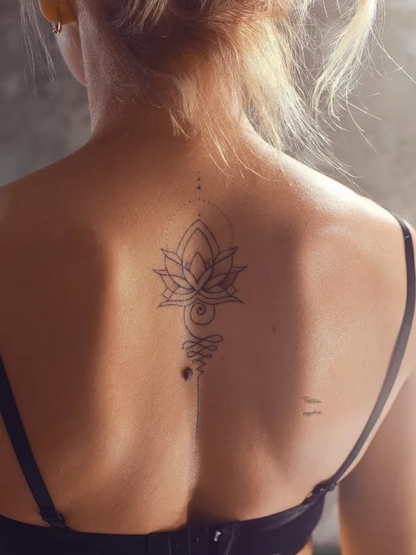 female black linework татуировка на upper back #61266 | Тату мастер Каминская Юлия 